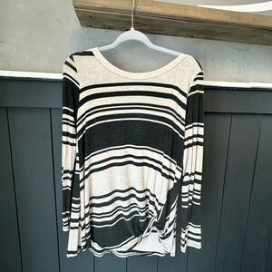 Kye Mi Striped‎ Knot Front Long Sleeve Top - Black & Cream size S
